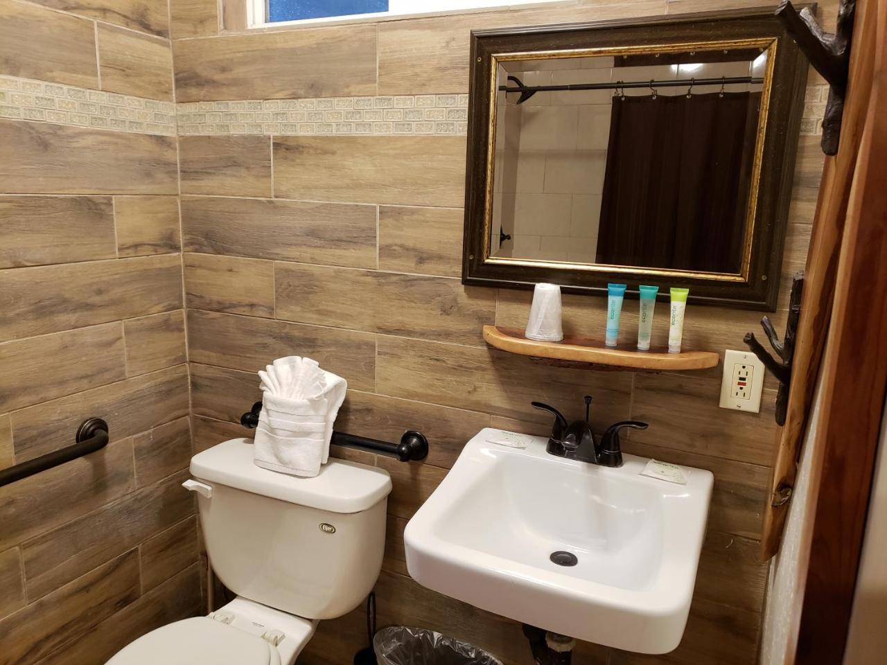 Riverside Campground & Cabins ビッグ・サー 部屋 写真